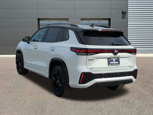 New 2026 Volkswagen Tiguan SE R-Line image 5