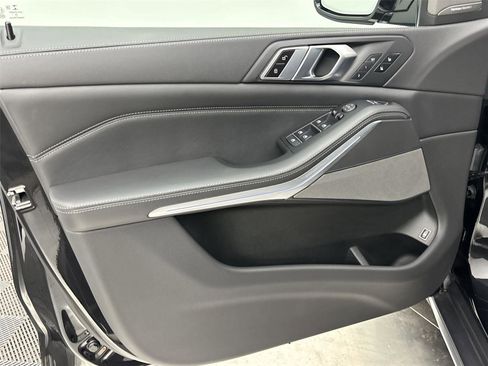 Used 2021 BMW X5 xDrive45e w/ Premium Package image 26