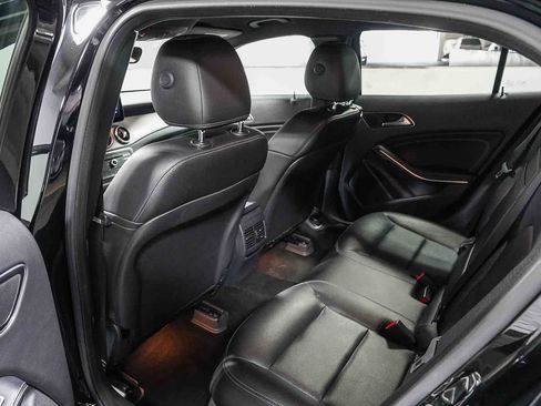 Used 2016 Mercedes-Benz GLA 250 image 18