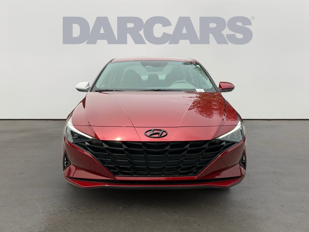 Used 2023 Hyundai Elantra SE FWD image 2