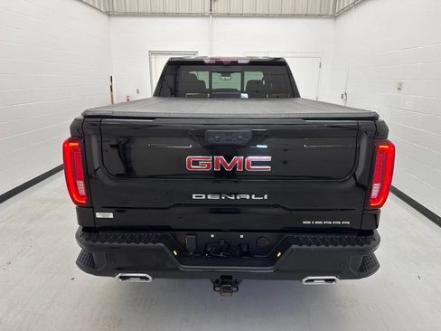 Used 2024 GMC Sierra 1500 Denali w/ Technology Package AWD/4WD image 5
