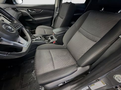Used 2019 Nissan Rogue SV FWD image 11