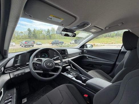 New 2026 Hyundai Elantra Hybrid FWD image 11