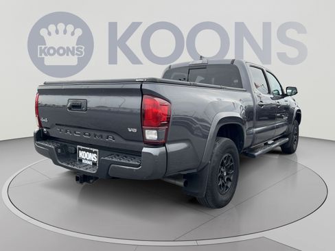 Used 2022 Toyota Tacoma SR5 w/ Technology Package AWD/4WD image 4