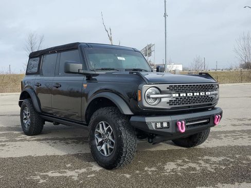 Used 2023 Ford Bronco Badlands image 1