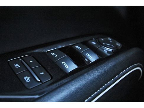 Certified 2024 Cadillac Escalade Sport Platinum w/ LPO, ONYX Package image 21