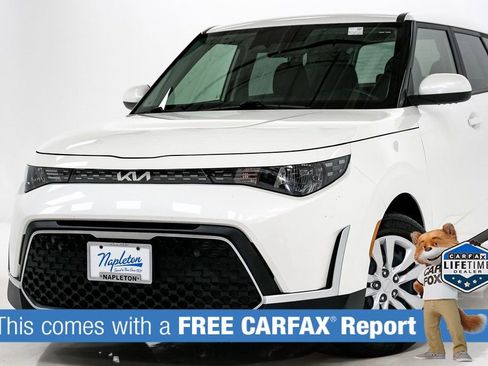 Used 2023 Kia Soul LX image 2