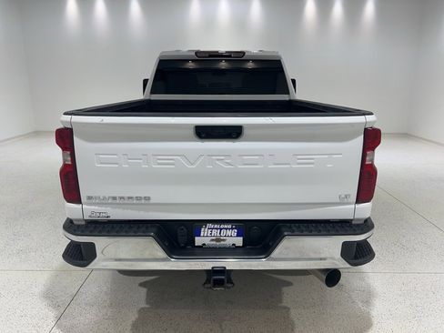 Used 2024 Chevrolet Silverado 2500 LT image 3