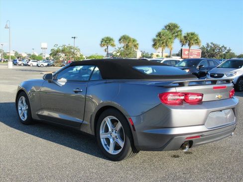Used 2020 Chevrolet Camaro LT w/ Technology Package image 4