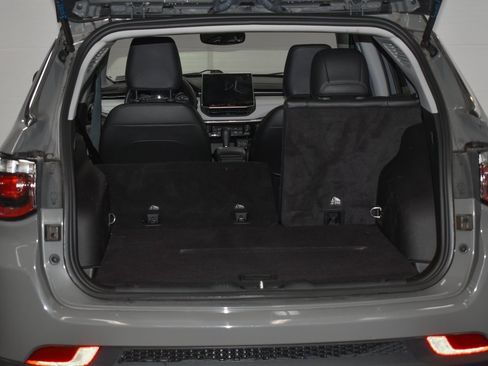 Used 2022 Jeep Compass Limited image 22