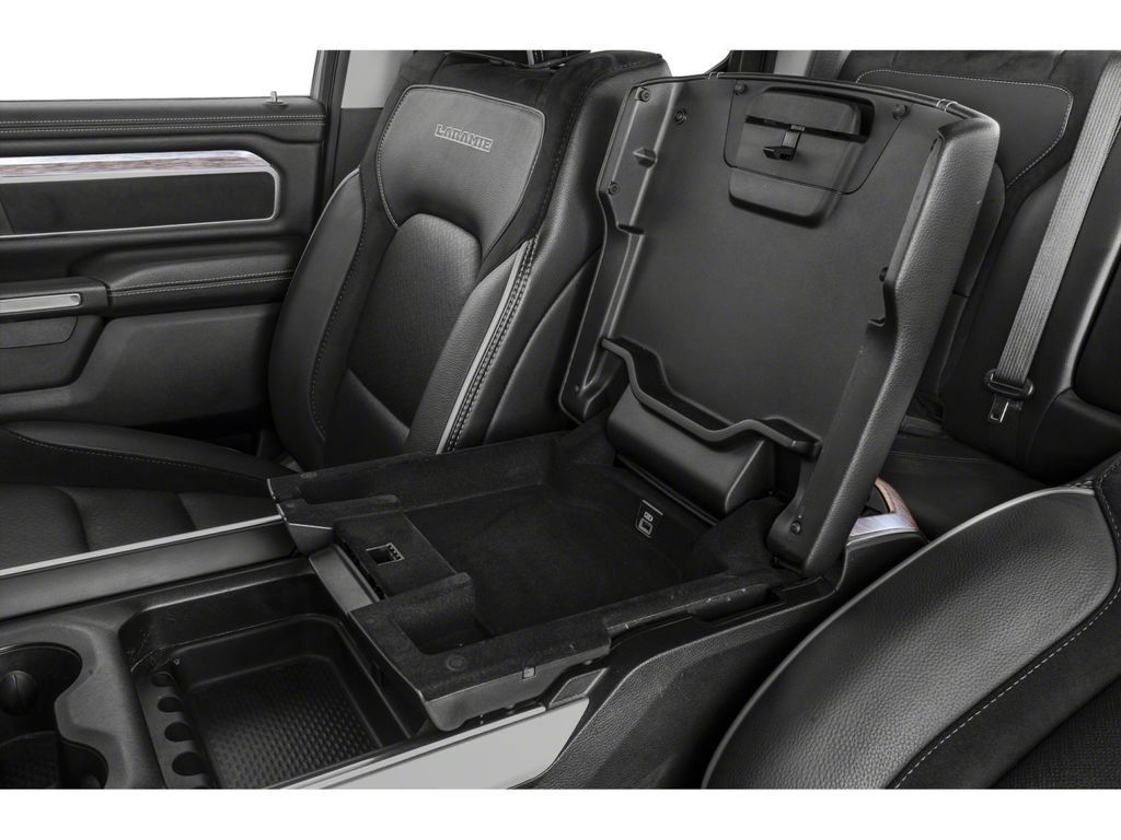 Used 2019 RAM 1500 Laramie AWD/4WD image 16