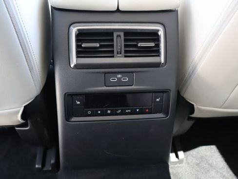 Used 2024 MAZDA CX-90 Plug-In Hybrid w/ Premium Plus AWD/4WD image 17
