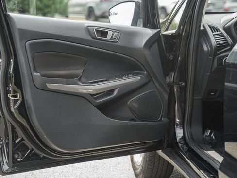 Used 2021 Ford EcoSport SE FWD image 38