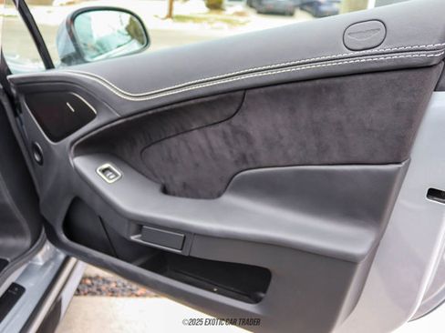 Used 2014 Aston Martin Vanquish Coupe image 33