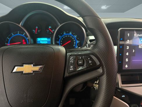 Used 2015 Chevrolet Cruze LT w/ Technology Package image 26