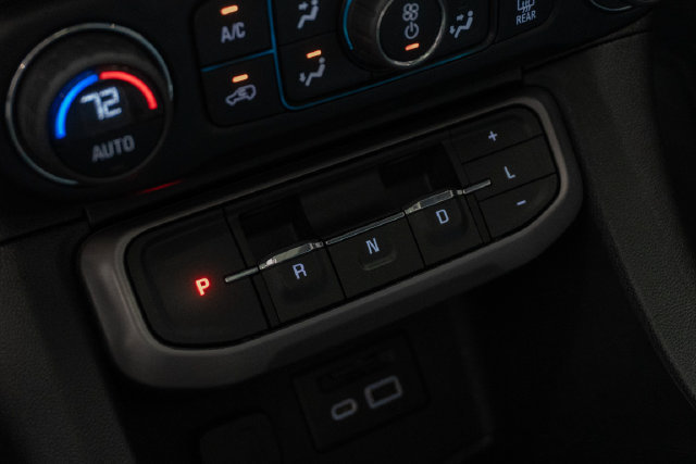 Used 2023 GMC Acadia AT4 w/ Technology Package AWD/4WD image 35