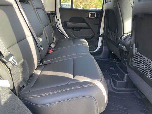 New 2026 Jeep Wrangler Unlimited Sahara image 31