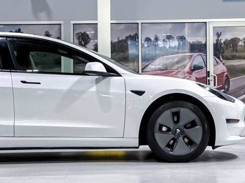 Used 2023 Tesla Model 3 Standard Range RWD image 34