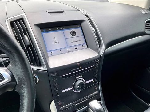 Used 2016 Ford Edge Titanium AWD/4WD image 22