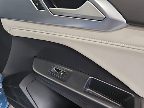 New 2026 Volkswagen Taos SE AWD/4WD image 12