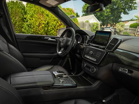Used 2018 Mercedes-Benz GLS 450 4MATIC image 24