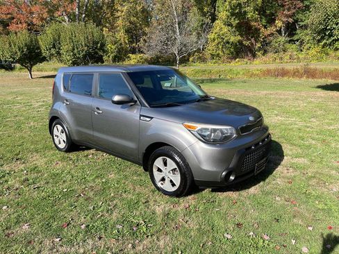 Used 2016 Kia Soul image 3