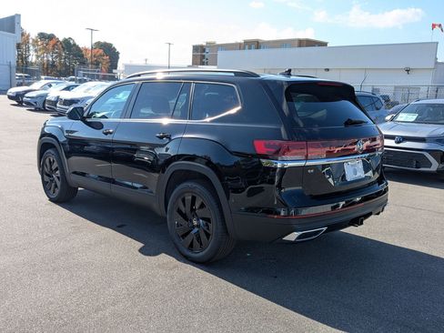 New 2026 Volkswagen Atlas SE image 5