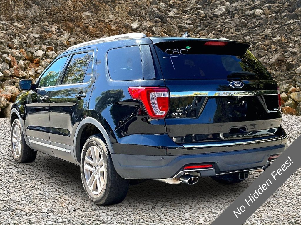 Used 2018 Ford Explorer XLT w/ Equipment Group 202A AWD/4WD image 11