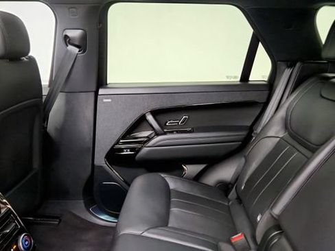 Used 2026 Land Rover Range Rover Sport Dynamic SE AWD/4WD image 41