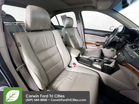 Used 2011 Honda Accord EX-L image 16