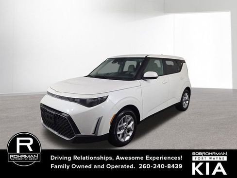 Certified 2025 Kia Soul LX image 1
