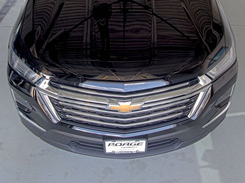 Used 2023 Chevrolet Traverse LT image 18