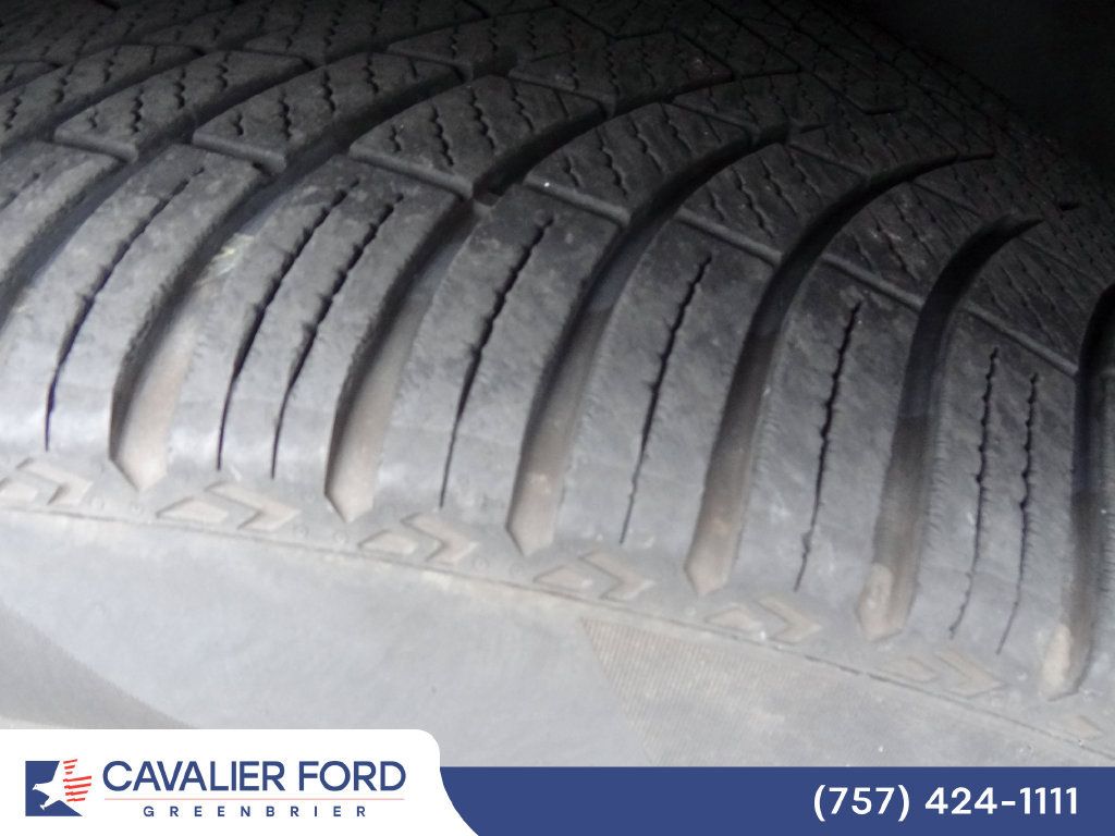 Used 2018 Ford Explorer Sport w/ Equipment Group 401A AWD/4WD image 13
