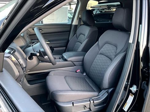 New 2026 Nissan Pathfinder S image 9