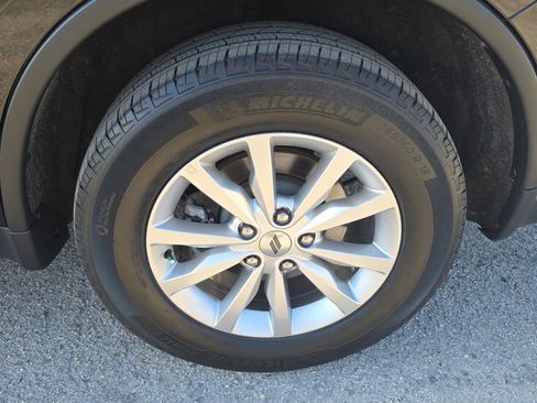 Used 2023 Dodge Durango SXT AWD/4WD image 12