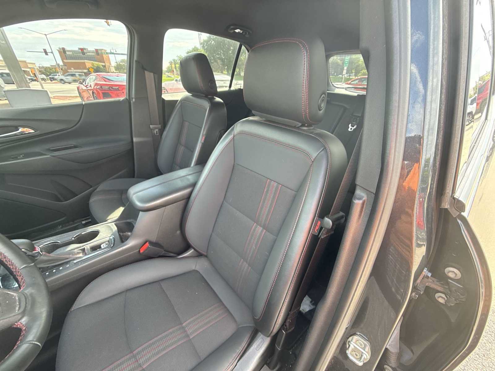 Certified 2023 Chevrolet Equinox RS FWD image 13