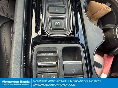 Used 2025 Honda Pilot TrailSport image 15