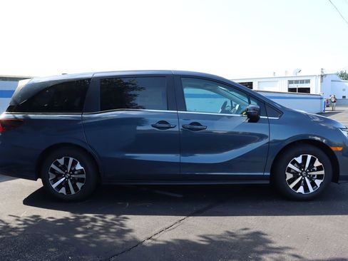 Used 2026 Honda Odyssey EX-L image 6