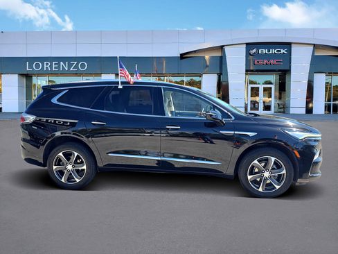 Used 2022 Buick Enclave Essence w/ Sport Touring Edition image 4