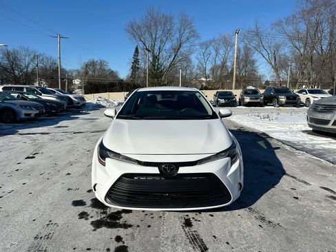 Used 2023 Toyota Corolla LE image 16