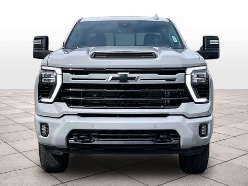 Used 2024 Chevrolet Silverado 2500 LTZ w/ LTZ Plus Package image 3