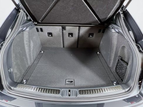 New 2026 Porsche Macan image 28