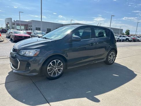 Used 2019 Chevrolet Sonic LT FWD image 5