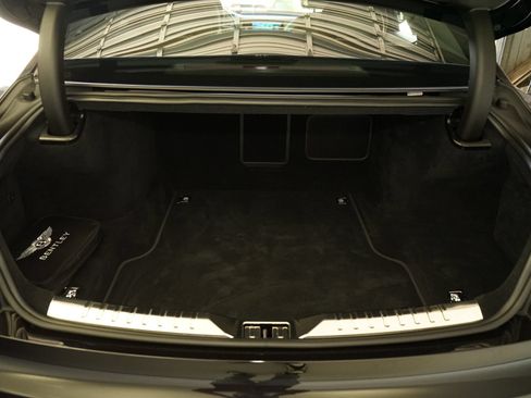 Used 2023 Bentley Flying Spur Azure AWD/4WD image 35