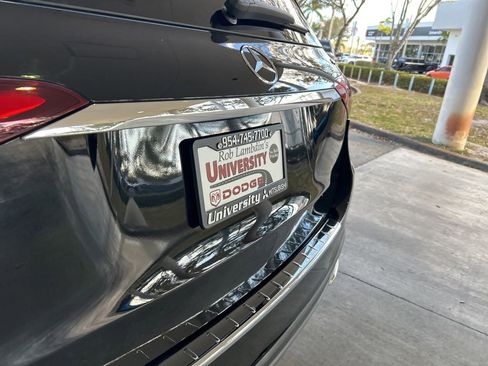 Used 2021 Mercedes-Benz GLE 450 4MATIC image 20