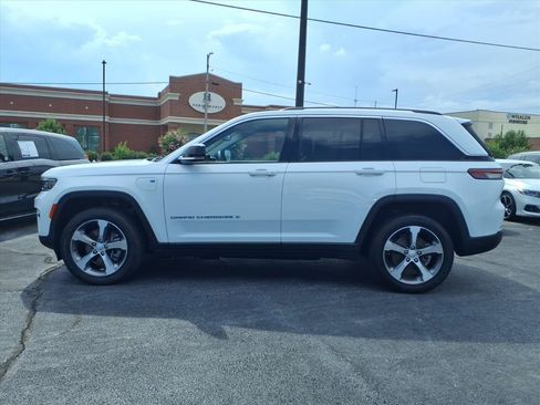 Used 2023 Jeep Grand Cherokee 4WD 4xe image 25