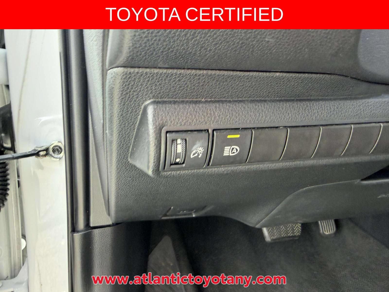 Certified 2024 Toyota Corolla LE FWD image 20