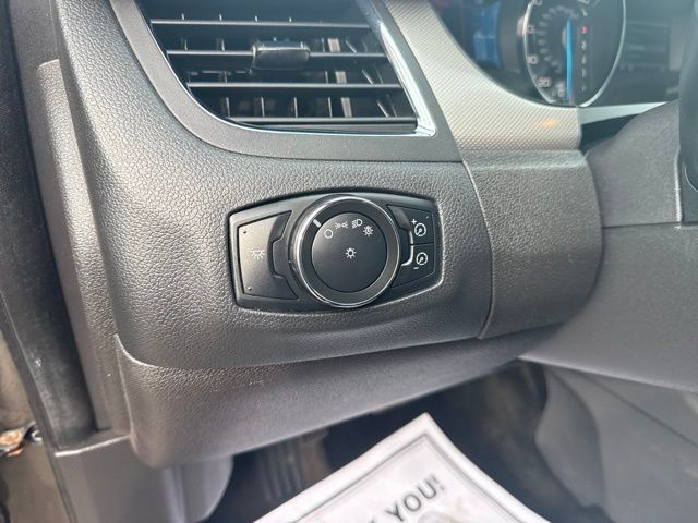 Used 2013 Ford Edge SEL AWD/4WD image 19
