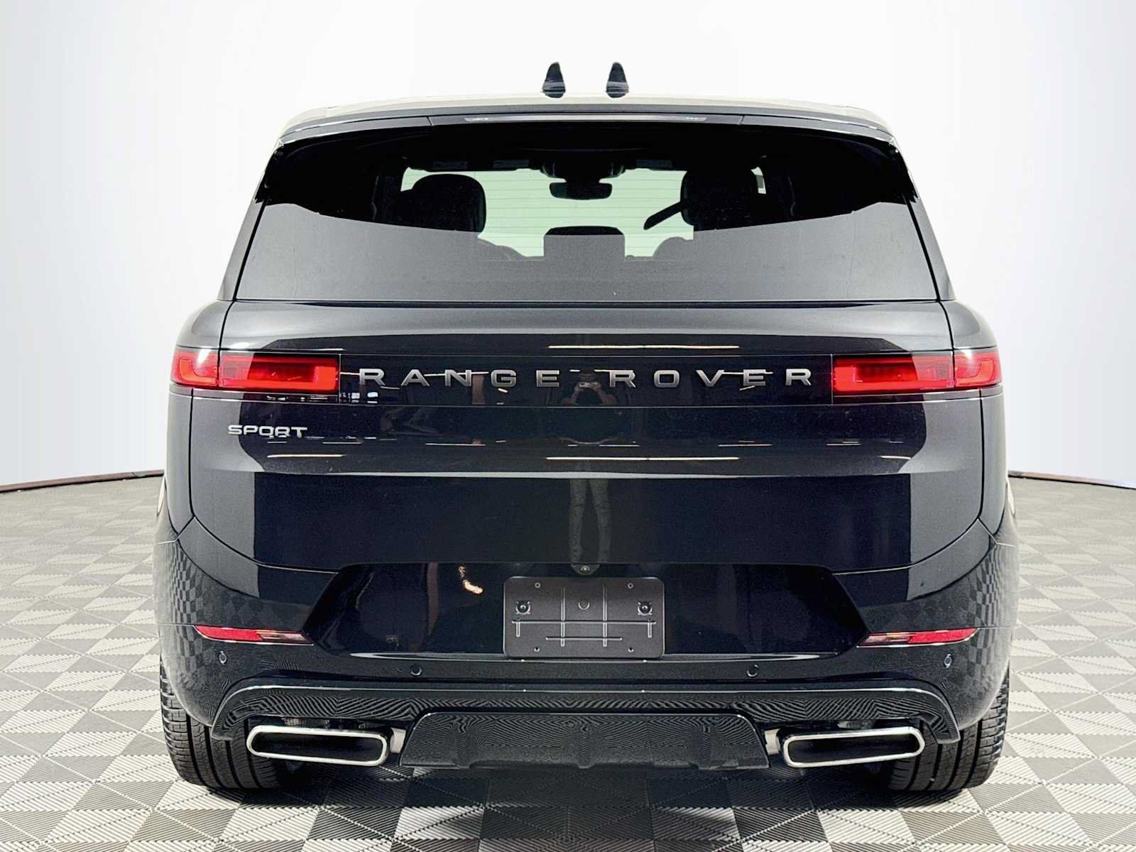 New 2026 Land Rover Range Rover Sport Dynamic SE AWD/4WD image 6
