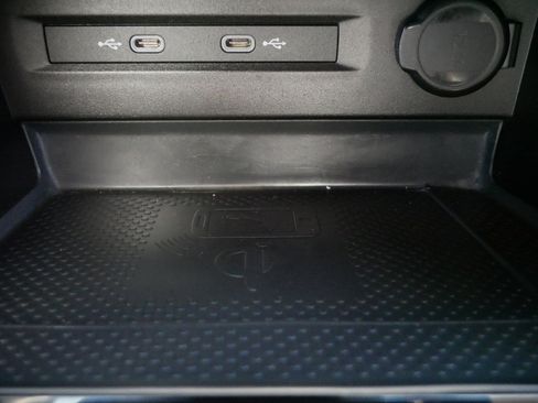 Certified 2023 Volkswagen Taos SE w/ Black Wheel Package image 28